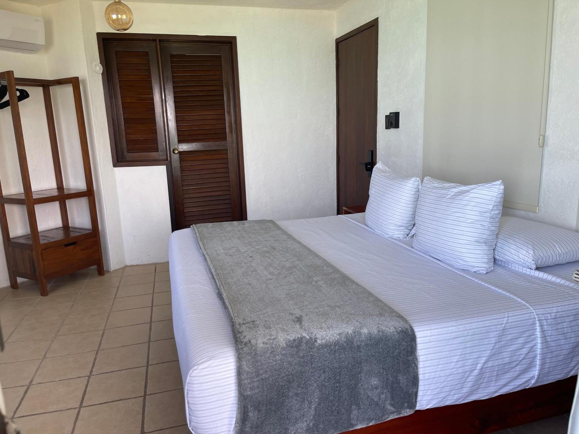 Blue Caribe Bacalar Front Lagoon Exterior photo